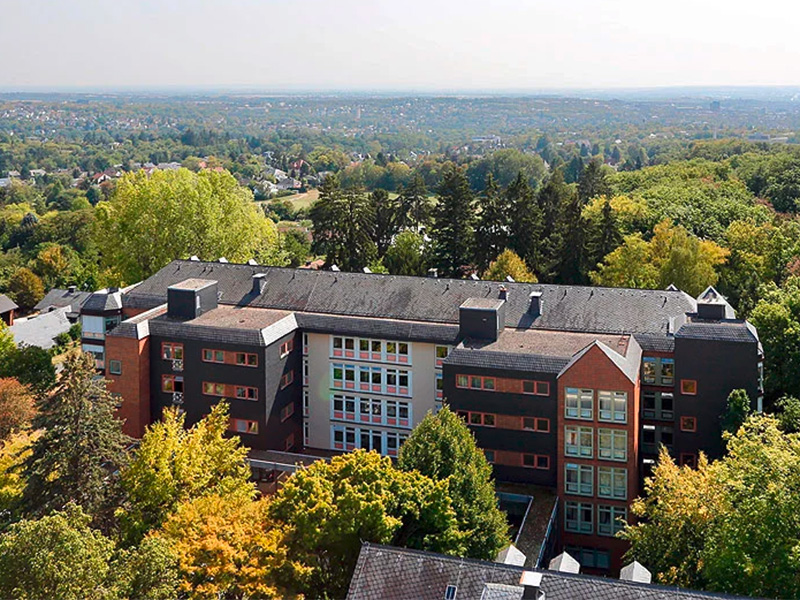 Antoniusheim Wiesbaden – modernes Altenzentrum mit großzügigem Park und ruhiger, naturnaher Lage in Wiesbaden